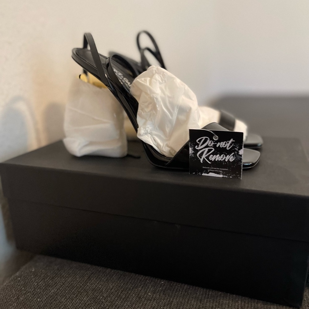 Dolce and Gabbana Keira heels Brand New In Box with Dustbag